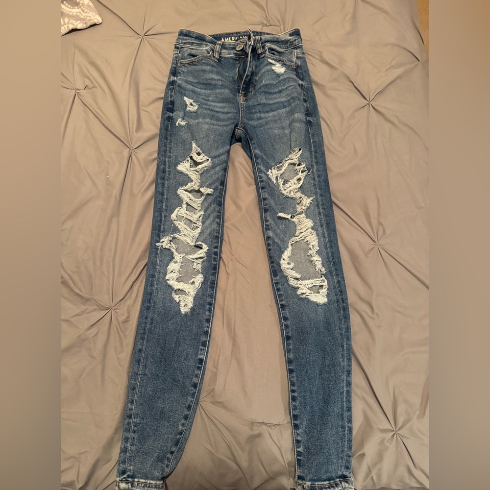 American Eagle ripped skinny jeans size 0 Regular dark wash